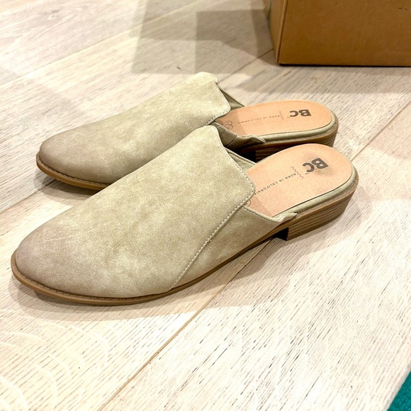 Free People - Vegan Suede Mule - Picture 2 of 5
